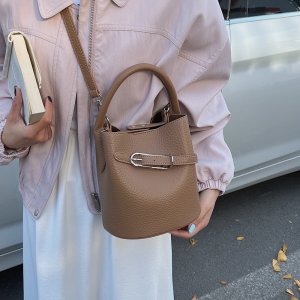 バケツバッグ レディース 大容量トートバッグ PUレザー 2way 通勤 旅行 使いやすくおしゃれ レトロデザイン（1ヶ）