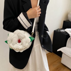 斜め掛けバッグ 真珠 手提げバッグ レディース 大人 小さめ PUレザー 軽い 2way 斜め掛け ななめがけバッグ カジュアル 通勤 収納（1ヶ）