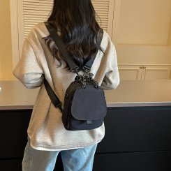 ミニリュック レディース 小さめバックパック 軽量無地 通勤通学 お出かけ 秋の短途旅行 コーデ合わせやすい 背負い負担なし（1ヶ）