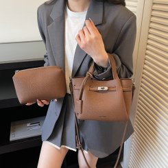 3wayバッグ レディース ショルダーバッグ 本革 通勤 旅行 お洒落 高級感（1ヶ）