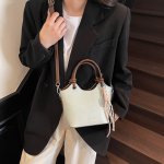 ハンドバッグ レディース PUトートバッグ 斜めがけバッグ 女性 斜め掛け ショルダーバッグ 2way 大人カジュアル エレガント 通勤 旅行（1ヶ）