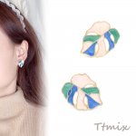 デザインピアス ゴールド（1ペア）