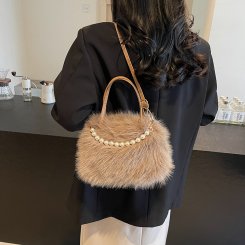 ぬいぐるみバッグ ハンドバッグ レディーストートバッグ 無地 女性 ショルダーバッグ 秋冬 斜め掛け 斜めがけ 大人カジュアル エレガント（1ヶ）