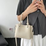 トートバッグ レディース 2way ショルダーバッグ 春夏新作 マルチポケット PU素材 通勤 お洒落 シンプル お出かけ（1ヶ）