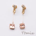 キューブビーズイヤリング