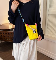 レディース ショルダーバッグ ミニバッグ 通勤 2way 手提げ 斜めがけ ナイロン ミニサイズ お洒落 可愛い 刺繍 マグネット（1ヶ）