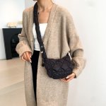 ミニショルダーバッグ ベロア しわ 大容量 肩掛け 手提げ 2way カジュアル かわいい 通学 女子 女の子 無地 通勤バッグ（1ヶ）