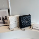 チェーンバッグ レディース ショルダーバッグ 斜め掛けバッグ ミニショルダー 縦型 レザー 革 斜めがけ 肩掛け ミニ 小さめ 小さい メンズ 男女 シンプル おしゃれ 大人 かわいい コンパクト ショルダー バッグ ミニバッグ（1ヶ）