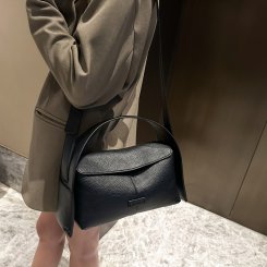 ショルダーバッグ レディース ハンドバッグ 斜めがけ 大人 軽い 軽量 秋冬 斜め掛け PUレザー バッグ 2way 斜めがけバッグ 通勤バッグ（1ヶ）
