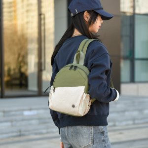 バックパック ビジネス用 リュックサック 大容量 軽量ナイロン 通勤 通学 ノートPC対応 オシャレ（1ヶ）