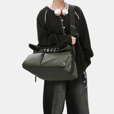 トレーニングバッグ 男女兼用 スポーツバッグ 大容量 オックスフォード生地 ジム 通勤 短距離旅行 多機能 ウェットドライ分離（1ヶ）