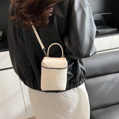 ミニショルダーバッグ レディース 斜めがけバッグ 斜め掛けバッグ ミニバッグ おしゃれ かわいい 軽量 シンプル 縦行 肩掛け かばん バッグ（1ヶ）