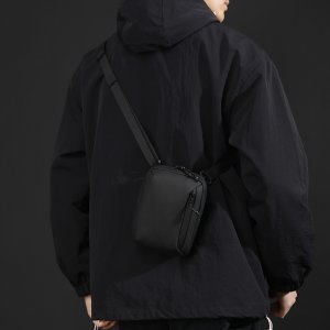 斜めがけバッグ 通勤 2way 超軽量 オックスフォード 防水 マグネット ファストアクセス 一包多用 新作（1ヶ）