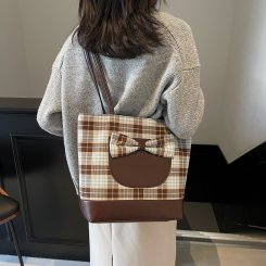 ショルダーバッグ レディース トートバッグ 大人 軽量 ショルダー フェイクレザー 収納 通勤 大きめ シンプル ソフトラウンド肩かるワンショルダー（1ヶ）