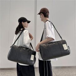 トラベルバッグ フィットネス愛好家・ビジネスマン向け スポーツバッグ 大容量 ドライウェット分離 靴専用収納付き 軽量 ジム 通勤 短距離旅行 出張 長持ち（1ヶ）