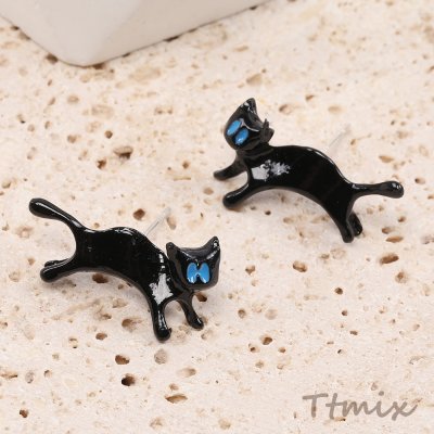 デザインピアス 猫のピアス 12×21mm ブラック（1ペア）