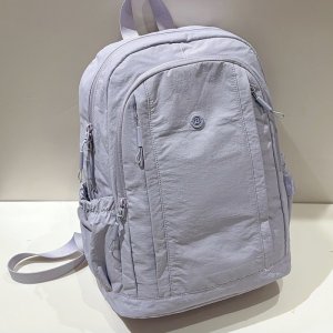 リュックサック 男女兼用 軽量バックパック ナイロン素材 通勤 旅行 日常使い 軽くて使いやすい（1ヶ）