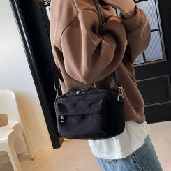 ショルダーバッグ レディース 斜めがけ 肩掛け 大人 大容量 かわいい おしゃれ 軽量 レディースバッグ 通勤バッグ 実用的 シンプル ボディバッグ（1ヶ）