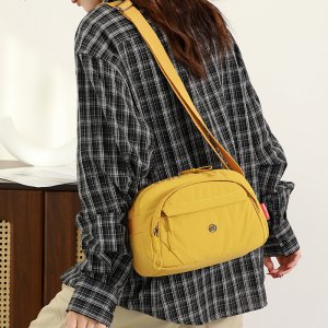 2way ショルダーバッグ レディース 布バッグ 2026春 ニューモデル 多層収納 通勤 お出かけ 軽量 ナイロン生地 多色展開 シンプル可愛い（1ヶ）