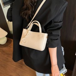 ミニショルダーバッグ レディース 斜めがけバッグ 斜め掛けバッグ ミニバッグ おしゃれ かわいい 軽量 シンプル 縦行 肩掛け かばん バッグ（1ヶ）