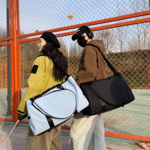 バドミントンバッグ 男女兼用 スポーツバッグ 大容量 ナイロン オックスフォード ウェットドライ分離 収納 ジム アウトドア 旅行 便利（1ヶ）