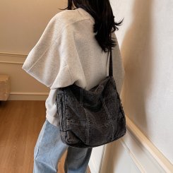 ハンドバッグ デニムバッグ デニム 無地 ショルダーバッグ レディース 収納 布 大きめ シンプル 肩掛け ンプル 女性 高校生 大容量 通勤 通学（1ヶ）
