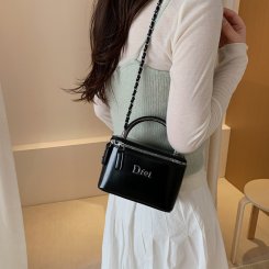 レディースバッグ 2way ショルダーバッグ PU素材 通勤 旅行 お洒落 高級感（1ヶ）