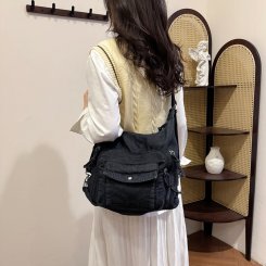 デニムバッグ ショルダーバッグ レディース ポケット 斜めがけバッグ 軽量 軽い 手持ち 肩掛け 軽量 通勤 通学 旅行 普段使い 布 厚手 長さ調節可能（1ヶ）