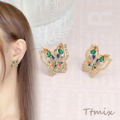 高品質ジルコニアピアス デザインピアス 蝶 18.5×19mm ゴールド（1ペア）